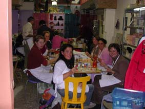 Expres-Zo voor groepen; familie uitje, vrijgezellenfeest, personeelsactiviteit, creatief,
kinderfeestje, baby shower en workshops. Serviesfeestje